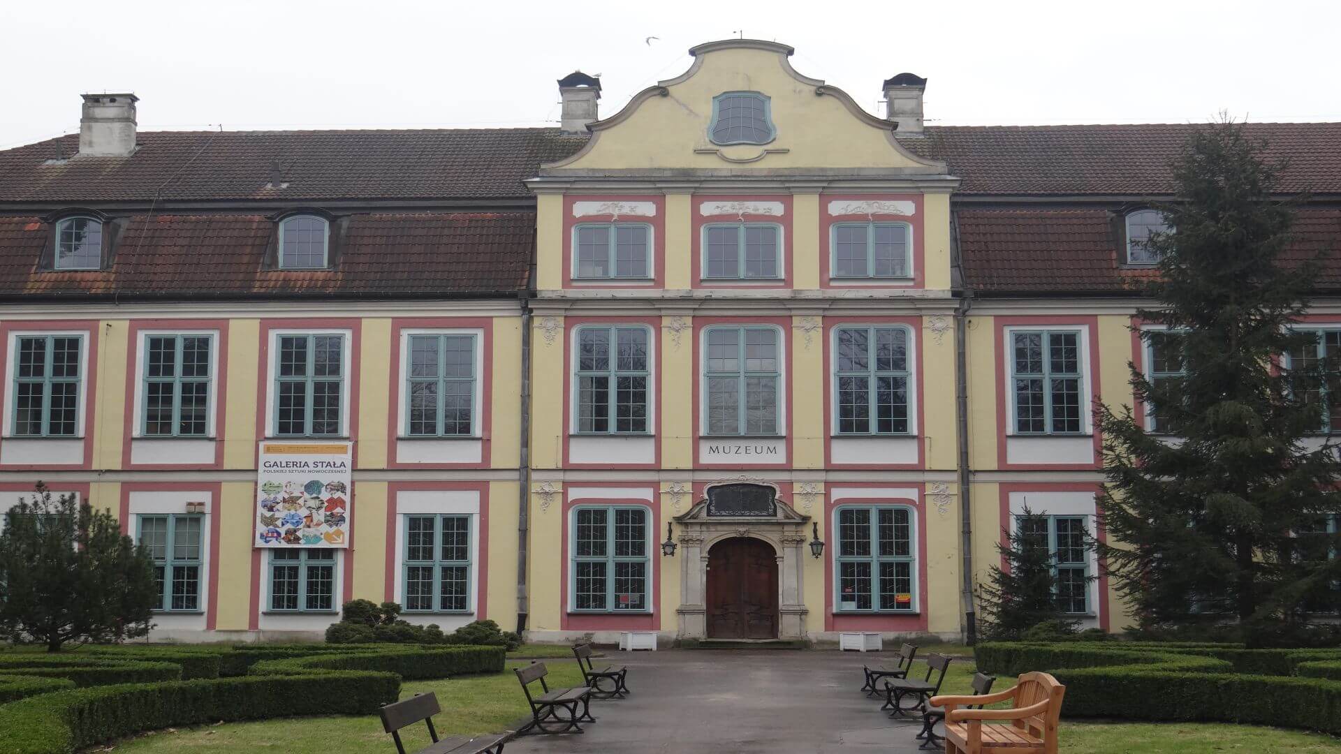 What was once the Abbot’s Palace in Oliwa is the Department of Modern Art, part of the National Museum in Gdansk today.